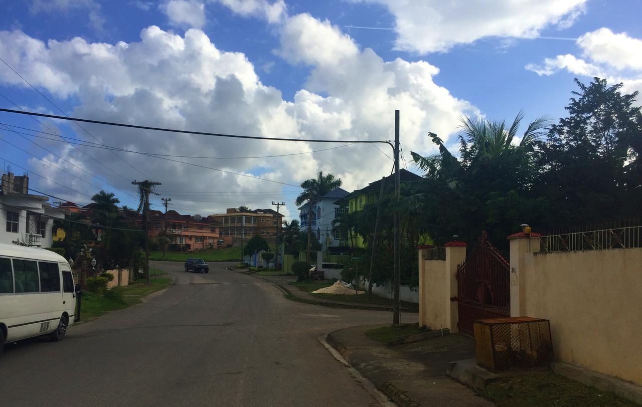 Yaad Hostel Montego Bay Zewnętrze zdjęcie