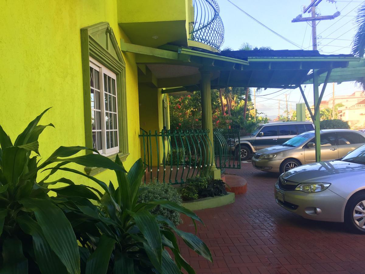 Yaad Hostel Montego Bay Zewnętrze zdjęcie