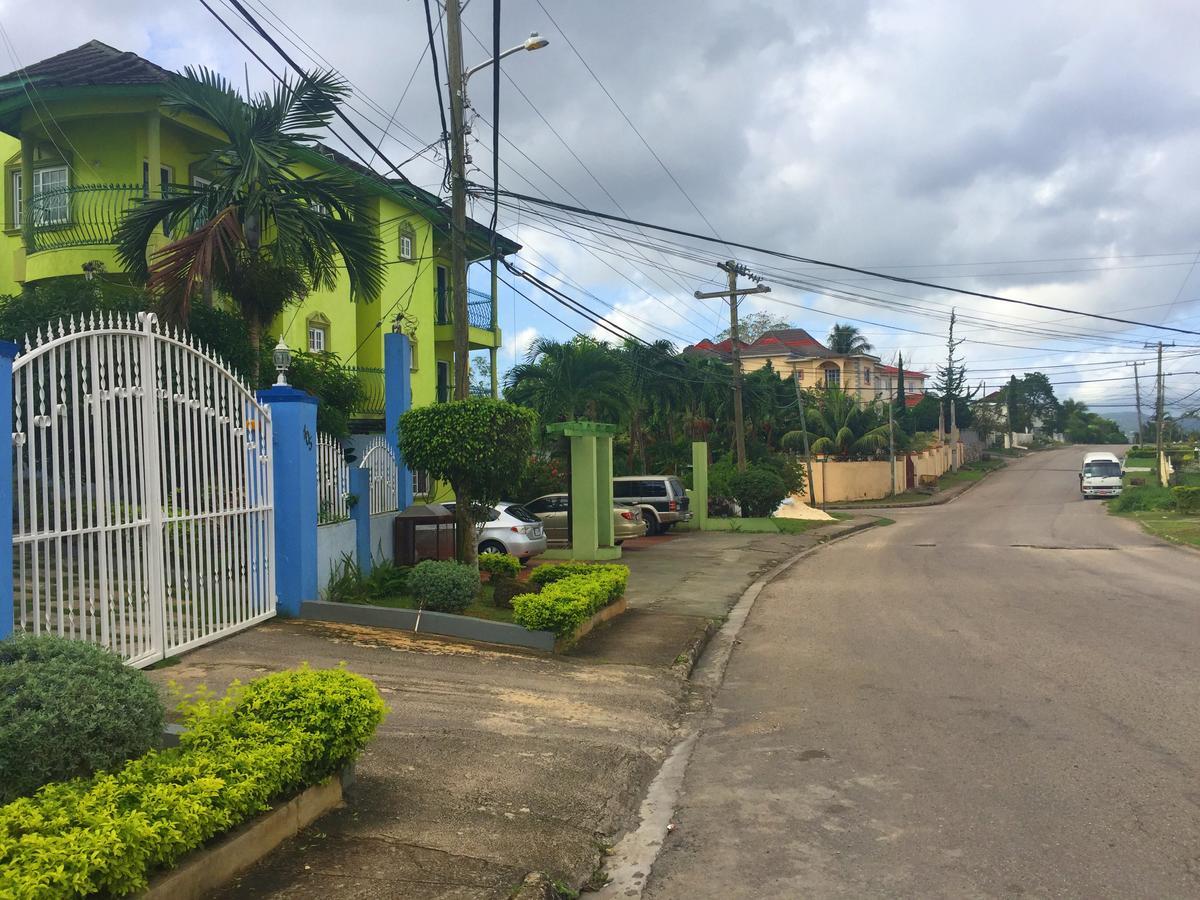 Yaad Hostel Montego Bay Zewnętrze zdjęcie