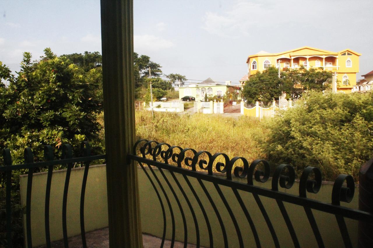 Yaad Hostel Montego Bay Zewnętrze zdjęcie