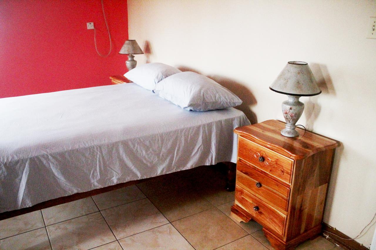 Yaad Hostel Montego Bay Zewnętrze zdjęcie