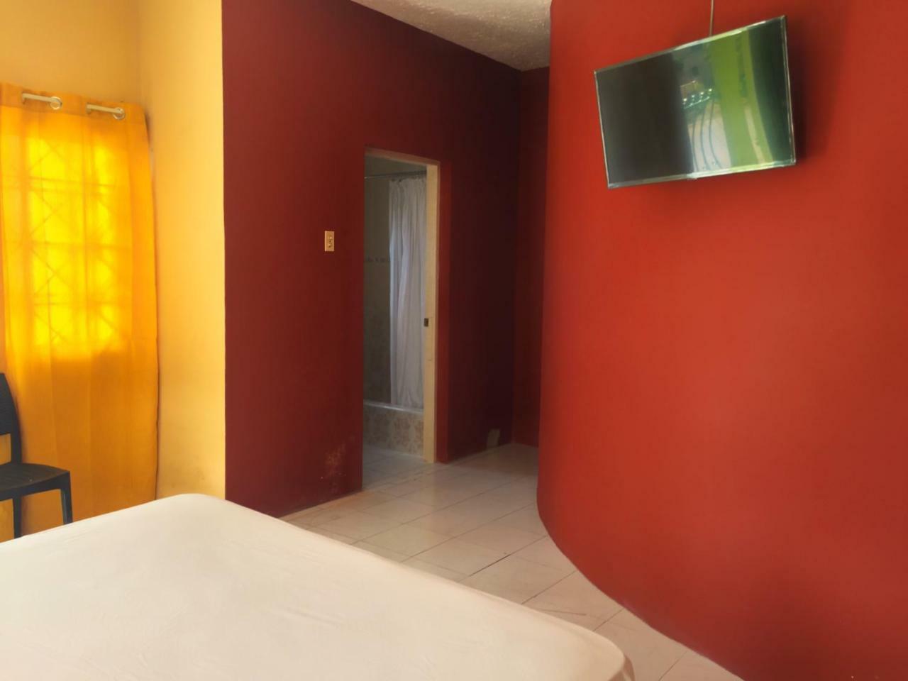 Yaad Hostel Montego Bay Zewnętrze zdjęcie