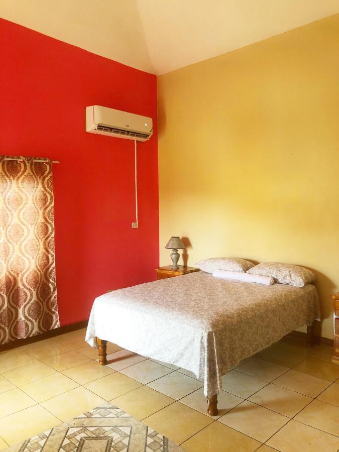 Yaad Hostel Montego Bay Zewnętrze zdjęcie